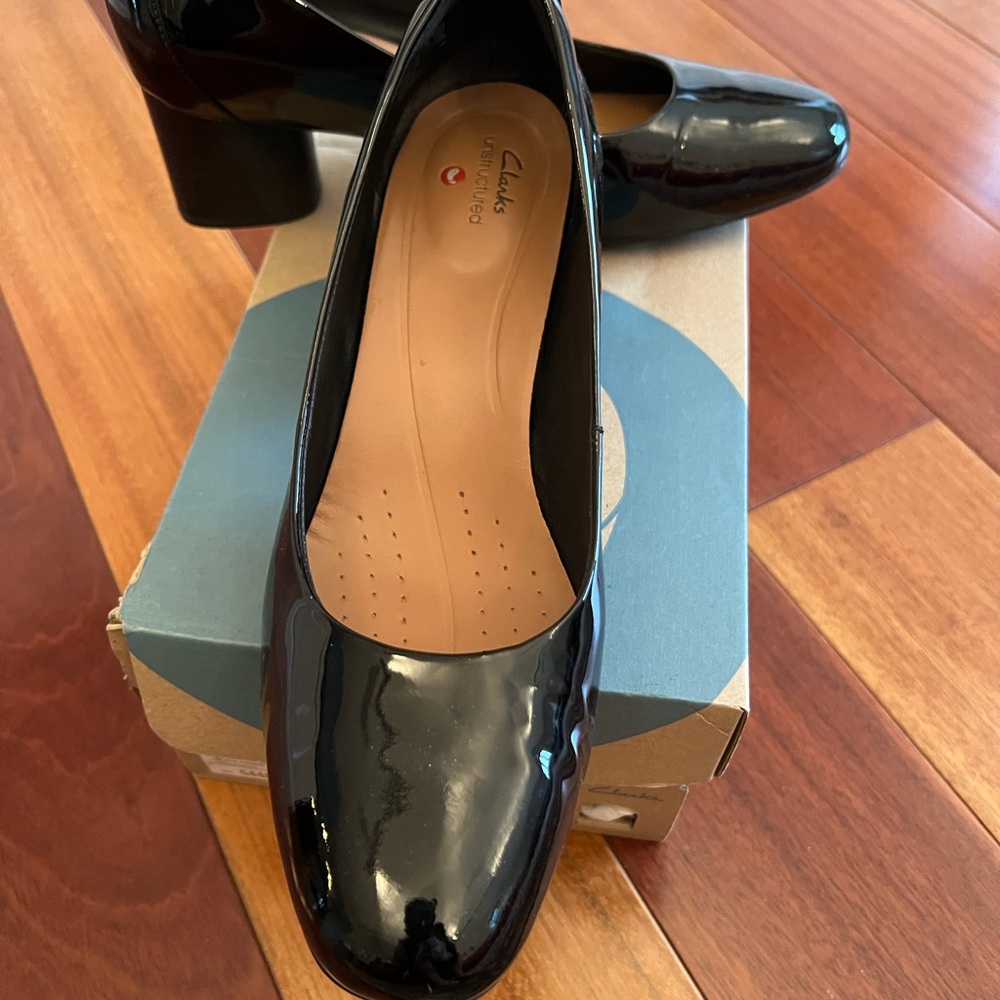 Clarks Women's Black Patent Leather Shoe